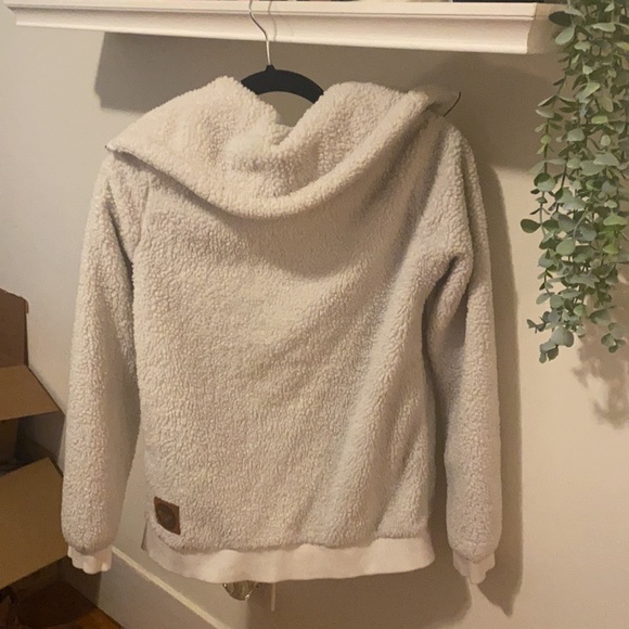 Rosy XS fuzzy coat - Picture 5 of 7